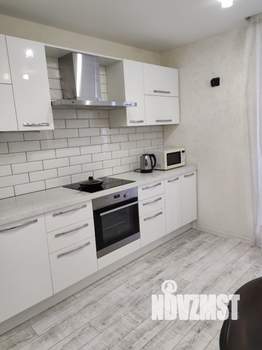 1-к квартира, посуточно, 42м2, 18/25 этаж