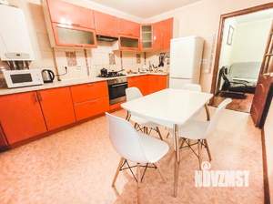 1-к квартира, посуточно, 52м2, 1/1 этаж