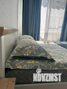 1-к квартира, посуточно, 42м2, 6/18 этаж