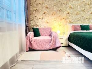 1-к квартира, посуточно, 40м2, 23/25 этаж