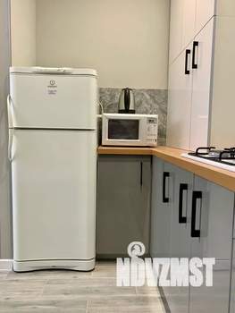 1-к квартира, посуточно, 38м2, 13/23 этаж