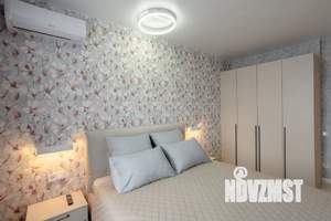 1-к квартира, посуточно, 42м2, 18/25 этаж