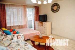 1-к квартира, посуточно, 40м2, 1/5 этаж