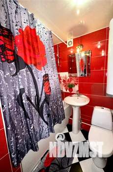 3-к квартира, посуточно, 64м2, 2/4 этаж