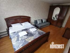 1-к квартира, посуточно, 42м2, 1/1 этаж