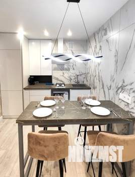 2-к квартира, посуточно, 38м2, 8/30 этаж