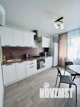 1-к квартира, посуточно, 35м2, 20/25 этаж