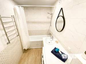 2-к квартира, посуточно, 50м2, 1/1 этаж