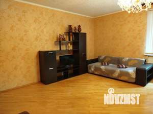 3-к квартира, посуточно, 108м2, 1/1 этаж