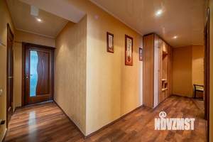 2-к квартира, посуточно, 79м2, 1/1 этаж