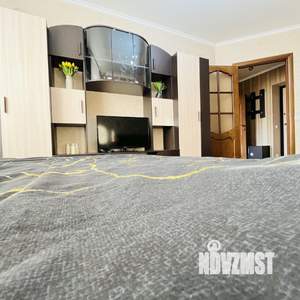 1-к квартира, посуточно, 42м2, 8/10 этаж