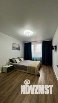 1-к квартира, посуточно, 42м2, 15/16 этаж