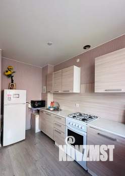 1-к квартира, посуточно, 35м2, 1/25 этаж