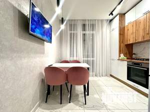 1-к квартира, посуточно, 40м2, 18/25 этаж