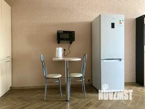 1-к квартира, посуточно, 47м2, 7/25 этаж