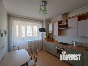 2-к квартира, посуточно, 65м2, 7/8 этаж