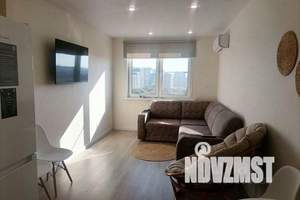 1-к квартира, посуточно, 42м2, 13/25 этаж