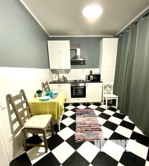 1-к квартира, посуточно, 42м2, 1/1 этаж