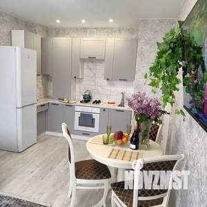 1-к квартира, посуточно, 37м2, 16/25 этаж