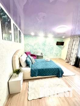 1-к квартира, посуточно, 52м2, 4/10 этаж