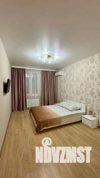 1-к квартира, посуточно, 42м2, 9/25 этаж