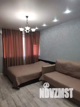 1-к квартира, посуточно, 42м2, 18/25 этаж