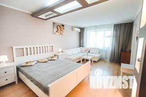 2-к квартира, посуточно, 56м2, 8/10 этаж