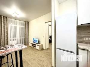 1-к квартира, посуточно, 40м2, 11/25 этаж