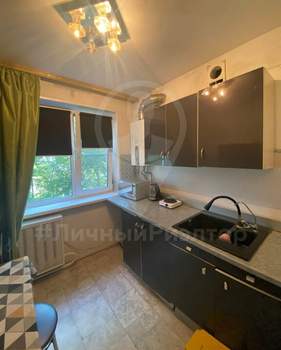 4-к квартира, вторичка, 60м2, 5/5 этаж