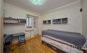 2-к квартира, вторичка, 70м2, 4/10 этаж