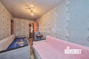 2-к квартира, вторичка, 44м2, 1/4 этаж