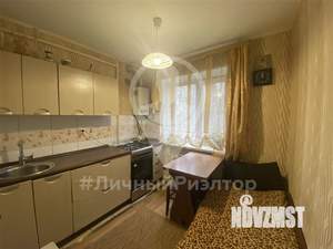 2-к квартира, вторичка, 42м2, 1/5 этаж