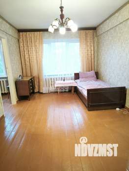 2-к квартира, вторичка, 45м2, 1/4 этаж