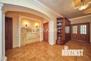 4-к квартира, вторичка, 150м2, 2/6 этаж