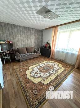 2-к квартира, вторичка, 62м2, 1/10 этаж