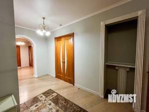 4-к квартира, вторичка, 110м2, 3/9 этаж