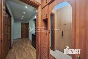 2-к квартира, вторичка, 61м2, 1/10 этаж