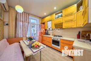2-к квартира, вторичка, 66м2, 3/5 этаж