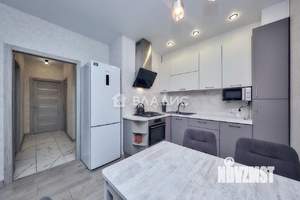 2-к квартира, вторичка, 63м2, 23/27 этаж