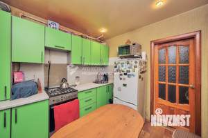 2-к квартира, вторичка, 44м2, 1/4 этаж