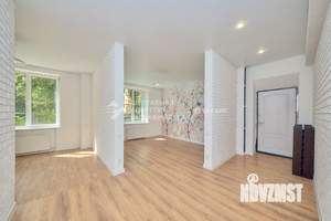 2-к квартира, вторичка, 56м2, 1/4 этаж