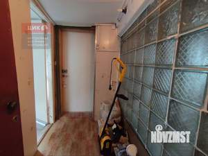 3-к квартира, вторичка, 60м2, 1/1 этаж