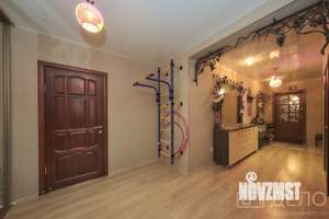 3-к квартира, вторичка, 104м2, 1/10 этаж