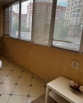 2-к квартира, вторичка, 56м2, 1/10 этаж