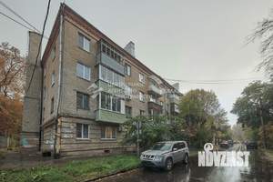 2-к квартира, вторичка, 42м2, 1/4 этаж