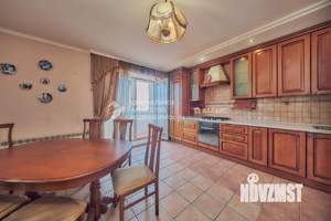 3-к квартира, вторичка, 106м2, 7/9 этаж