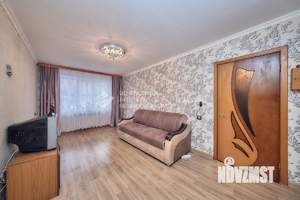 2-к квартира, вторичка, 44м2, 1/5 этаж