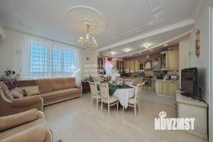4-к квартира, вторичка, 163м2, 14/14 этаж