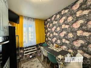 4-к квартира, вторичка, 93м2, 8/10 этаж