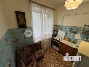 2-к квартира, вторичка, 44м2, 1/4 этаж